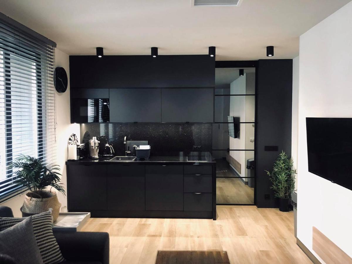 Jacuzzi Apartments คราคูฟ ภายนอก รูปภาพ