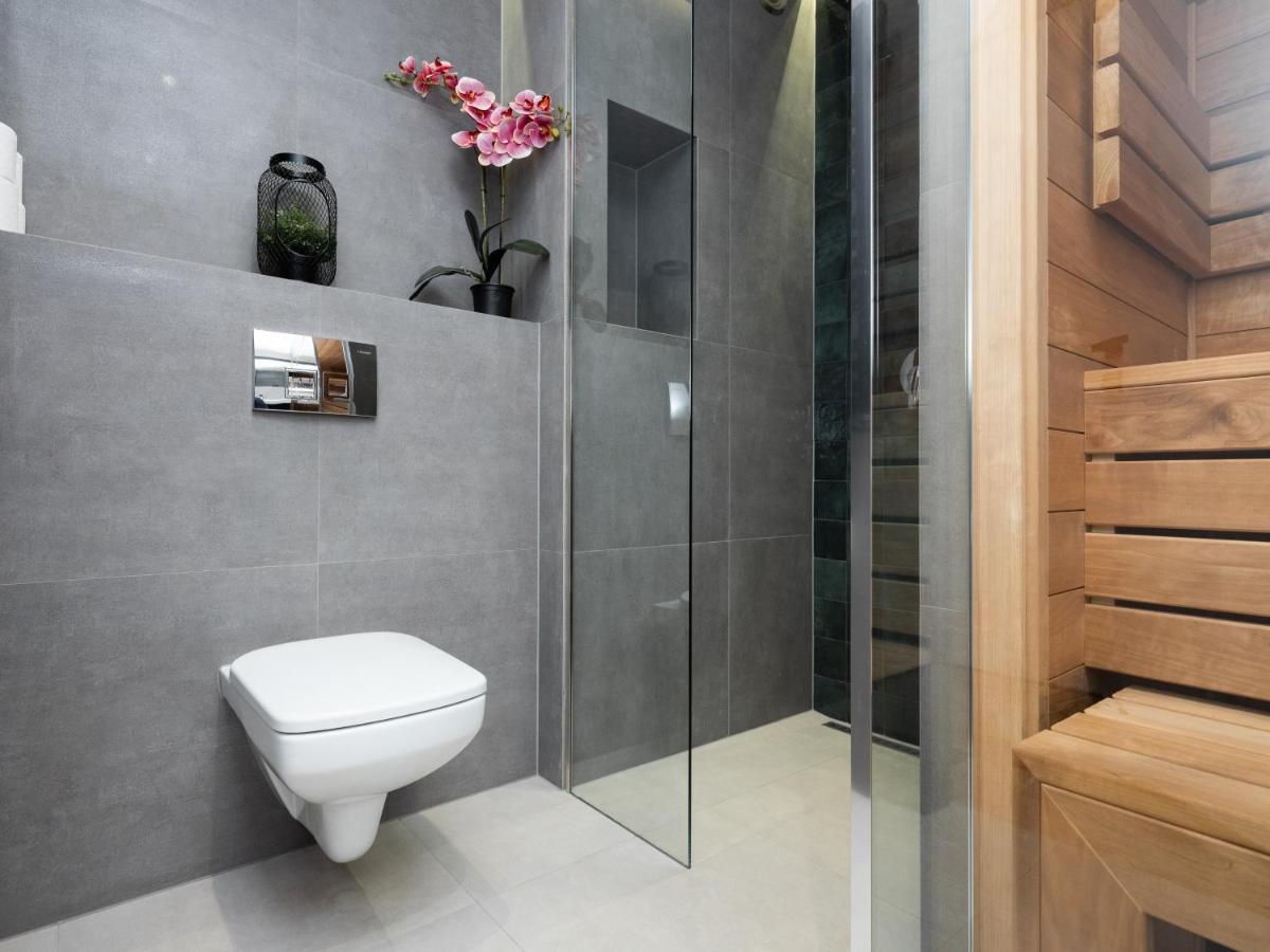 Jacuzzi Apartments คราคูฟ ภายนอก รูปภาพ