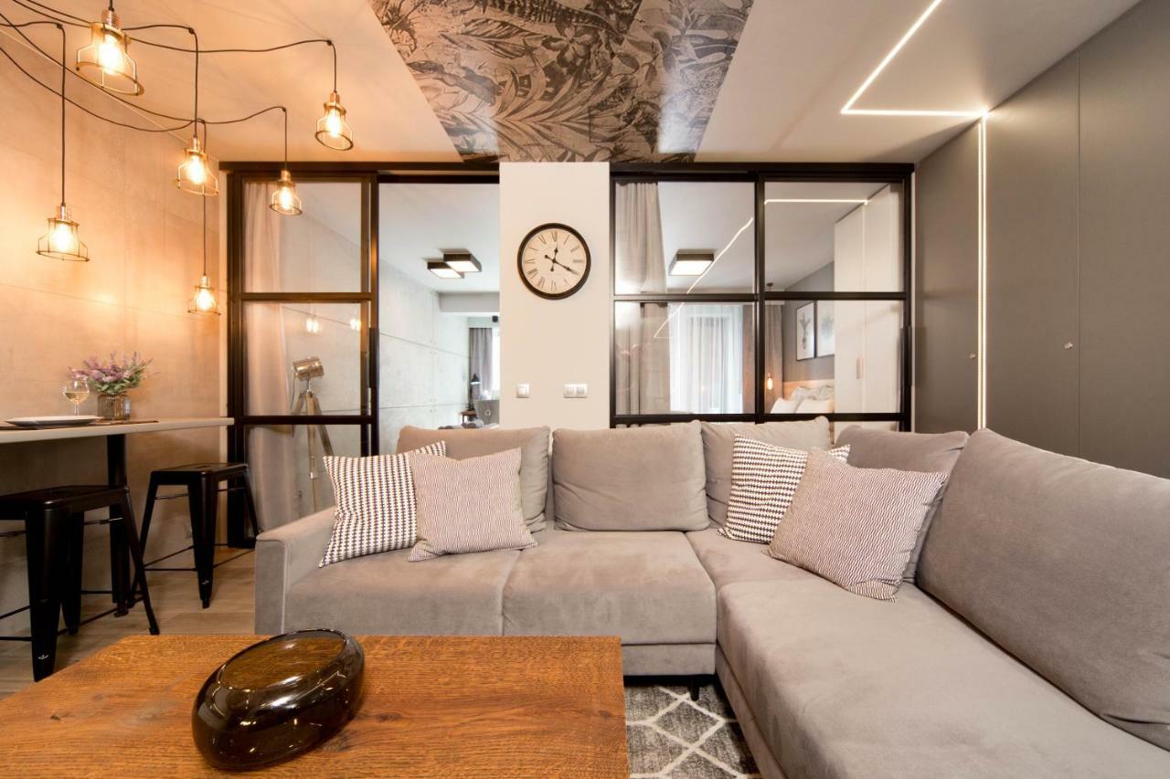 Jacuzzi Apartments คราคูฟ ภายนอก รูปภาพ