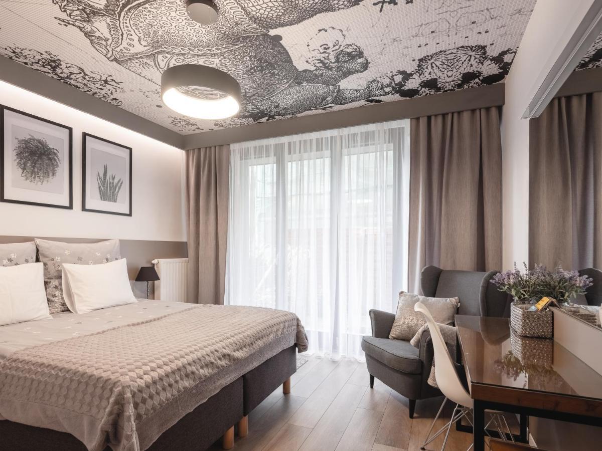 Jacuzzi Apartments คราคูฟ ภายนอก รูปภาพ